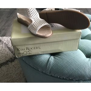 Kim Rogers size 8 sandals